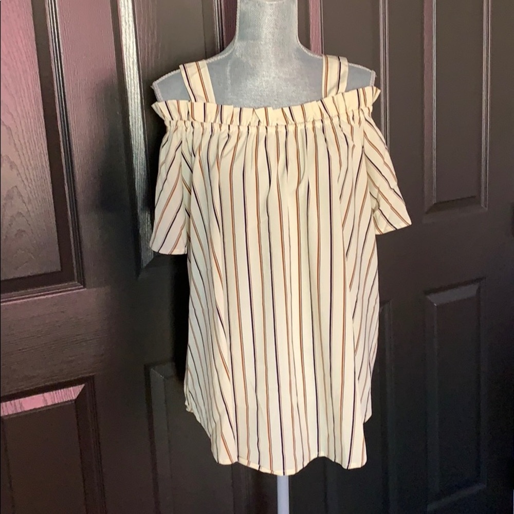 NWT Off-shoulder Women’s Large Suzanne Betro top